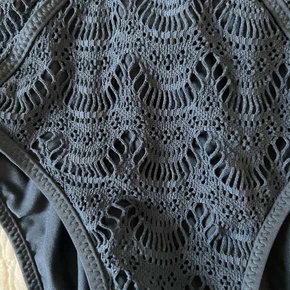 BECCA 1-piece swimsuit - Picture 2 of 5